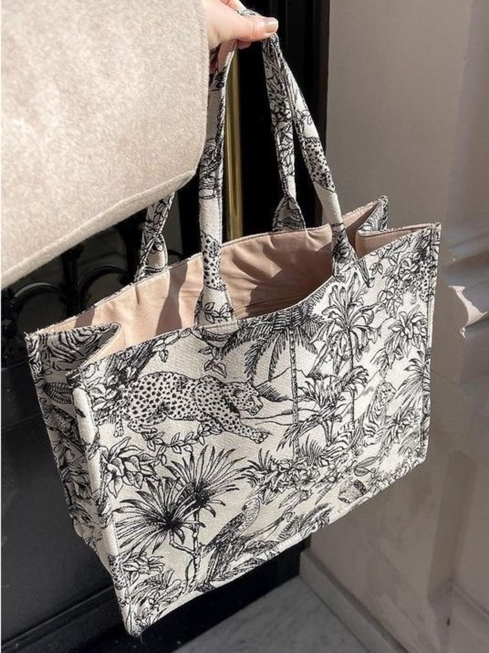 Canvas Safari Print Tote Bag in Beige and Black